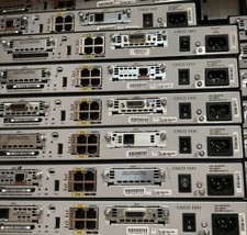 Cisco 1841 router usato  Italia
