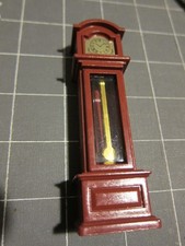 Vintage Casa de Bonecas Época Marrom Relógio de Avô Família Sylvaniana 4 "de Altura comprar usado Vintage Casa de Bonecas Época Marrom Relógio de Avô Família Sylvaniana 4 "de Altura comprar usado  Enviando para Brazil