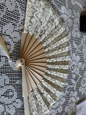 Ventaglio pizzo beige usato  Vignate