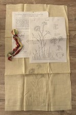 Usado, Kit de bordado de toalha de linho vintage década de 1930 Cornflower comprar usado  Enviando para Brazil