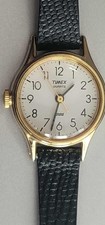 Vintage Timex Relógio Feminino de Quartzo Pulseira de Couro Tom Dourado MÃO ESQUERDA!!! comprar usado  Enviando para Brazil