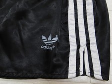 Adidas pantaloncini nylon usato  Ercolano