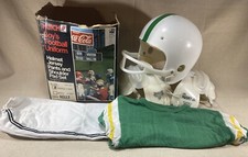 Uniforme e caixa vintage de futebol masculino Hutch! Almofadas de ombro capacete verde Kelly Sm., usado comprar usado Uniforme e caixa vintage de futebol masculino Hutch! Almofadas de ombro capacete verde Kelly Sm., usado comprar usado  Enviando para Brazil