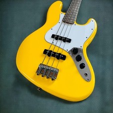 Squier affinity jazz d'occasion  Expédié en Belgium