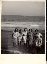 Anni ragazze mare usato  Albenga