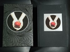 Signed slipcased stephenie d'occasion  Expédié en Belgium