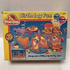 Vintage Play-Doh Conjunto de Jogo de Festa Divertida de Aniversário 1986 Bolo de Aniversário RARO Caixa Aberta comprar usado  Enviando para Brazil