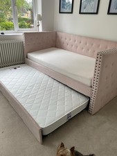Single day bed for sale  ASCOT