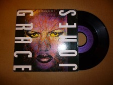 Grace jones love d'occasion  Ailly-sur-Noye