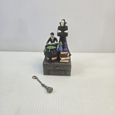 Harry Potter Potions Class Snape Department 56 caixa de anel de bugigangas secretas articuladas 4" comprar usado Harry Potter Potions Class Snape Department 56 caixa de anel de bugigangas secretas articuladas 4" comprar usado  Enviando para Brazil