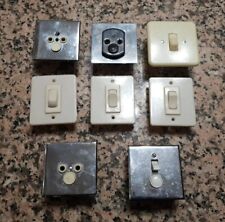Ancien interrupteur prise d'occasion Ancien interrupteur prise d'occasion  Anduze