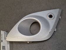 Enjoliveur antibrouillard gauc d'occasion Enjoliveur antibrouillard gauc d'occasion  Velaux