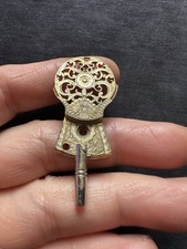 Relógio de bolso georgiano painel de metal dourado chaveiro comprar usado Relógio de bolso georgiano painel de metal dourado chaveiro comprar usado  Enviando para Brazil