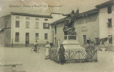 Gamalero piazza monumento usato  Sezzadio