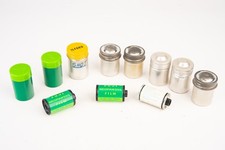 Usado, Suportes antigos de metal e plástico Ilford Ansco Fujifilm filme rolo 35mm V22 comprar usado  Enviando para Brazil