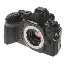 Olympus circa 11.000 usato Olympus circa 11.000 usato  Spedire a Italy