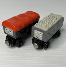Caminhão Giggling & Troublesome - Thomas The Tank Engine & Friends magnético de madeira comprar usado  Enviando para Brazil