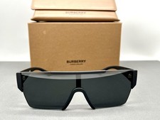 Lunette burberry d'occasion  Les Mureaux