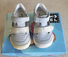 Paire chaussures bébé d'occasion  Valenciennes