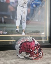Mini capacete de cristal Swarovski autografado por Rob Gronkowski comprar usado  Enviando para Brazil