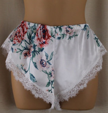 White red green for sale  Medford
