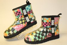 Bota UGG NOVA impermeável clássica transparente mini feminina 11 42 curta multicolorida 1135530 comprar usado  Enviando para Brazil