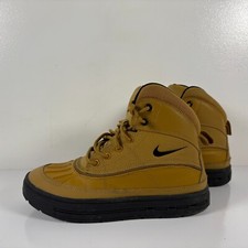Usado, Nike Woodside 2 Botas Altas Crianças Tamanho 5Y Trigo Preto Impermeável comprar usado  Enviando para Brazil