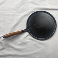 Staub enameled cast d'occasion  Expédié en Belgium