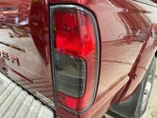 2002 - 2004 Nissan Frontier passageiro destro luz de freio traseira *(rachado) comprar usado  Enviando para Brazil