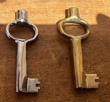 Cassetta postale rossa usato  San Giuliano Terme