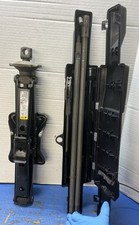 Usado, 2007-2014 Chevy Express Van 2500 3500 pneu sobressalente macaco de emergência e kit de ferramentas fabricante de equipamento original comprar usado  Enviando para Brazil