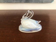 Opalescent glass swan d'occasion  Expédié en Belgium