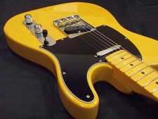 Chitarra elettrica fender usato  Spedire a Italy