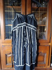 Robe noire blanche d'occasion  Lixing-lès-Saint-Avold