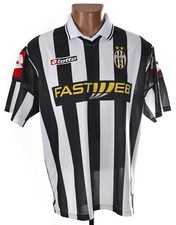CAMISA DE FUTEBOL JUVENTUS ITÁLIA 2001/2002 CASA LOTERIA M comprar usado  Enviando para Brazil