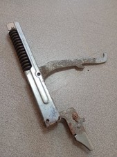 C00132805 charnière ressort d'occasion C00132805 charnière ressort d'occasion  Bourbonne-les-Bains