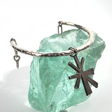 Collier torque médaillon d'occasion  Nantes-