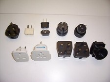 Lotto adattatori elettrici usato  Vallebona