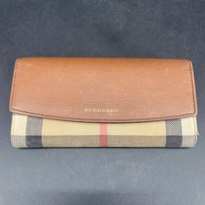Carteira feminina Burberry Highlands Nova Check designer continental marrom vermelha, usado comprar usado Carteira feminina Burberry Highlands Nova Check designer continental marrom vermelha, usado comprar usado  Enviando para Brazil
