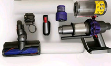 Dyson v10 cyclone for sale  READING