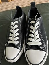 Black trainers plimsolls for sale  GUISBOROUGH