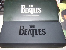 CANETA COLECIONÁVEL DOS BEATLES NA CAIXA DE APRESENTAÇÃO (CANETA BRANCA} comprar usado CANETA COLECIONÁVEL DOS BEATLES NA CAIXA DE APRESENTAÇÃO (CANETA BRANCA} comprar usado  Enviando para Brazil