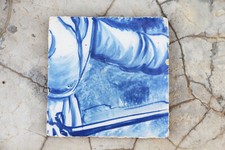 Azulejo antigo português representando um tronco de um caçador, século XVIII, barro comprar usado  Enviando para Brazil