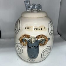 Jarro de biscoito de cerâmica assinado Sheep Studio pesado e fofo! Único comprar usado  Enviando para Brazil