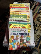 The Bernstein bears book lot of  35 vintageAnd Newer  used Paperback comprar usado The Bernstein bears book lot of  35 vintageAnd Newer  used Paperback comprar usado  Enviando para Brazil