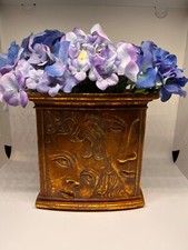 Vaso/pote de gesso fundido dourado relevo 3D 7,5” rostos mãe filho comprar usado  Enviando para Brazil