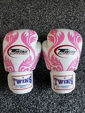 Guantes de cuero premium Twins Special blancos y rosas Tailandia 14 oz segunda mano  Embacar hacia Argentina