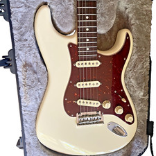 Fender usa stratocaster usato  Spedire a Italy