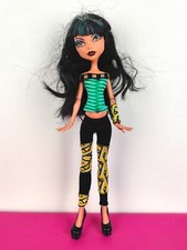 Monster high doll d'occasion  Clermont-Ferrand-