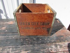 Vintage wooden queen for sale  Cumberland